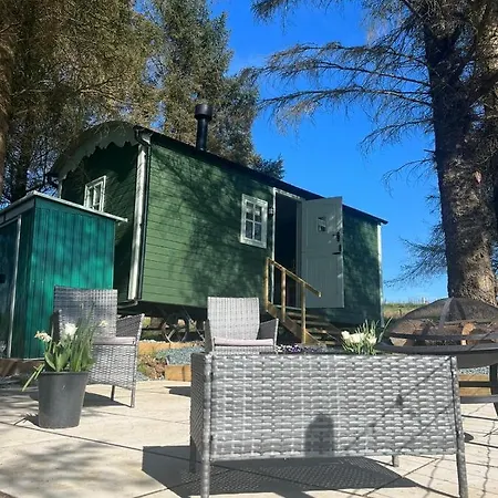 Shepherds Hut Lodge